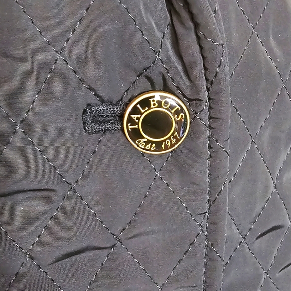Talbots Black Quilted Fitted Gold Button Up Vest Size P 4-6 Fall Winter Layer - Picture 4 of 6